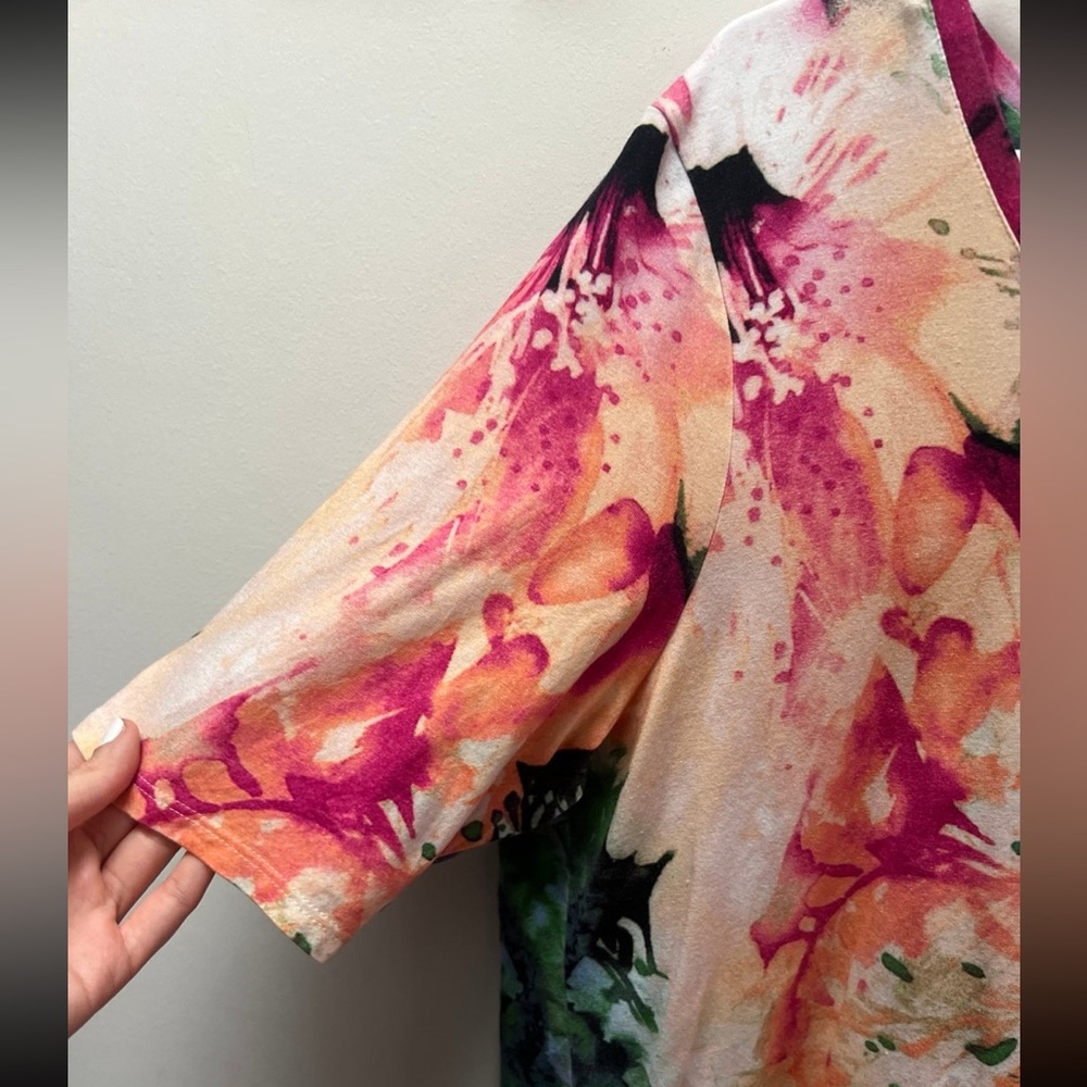 Colorful Abstract Women's Top - Picture 4 of 9